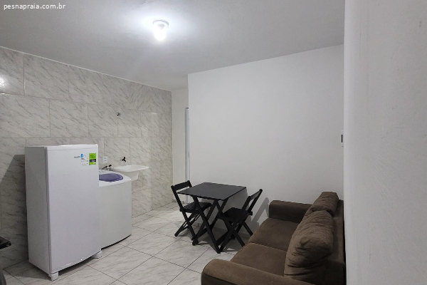 Aluguel anual no Sambaqui - Apartamento 1 quarto (kitnet)